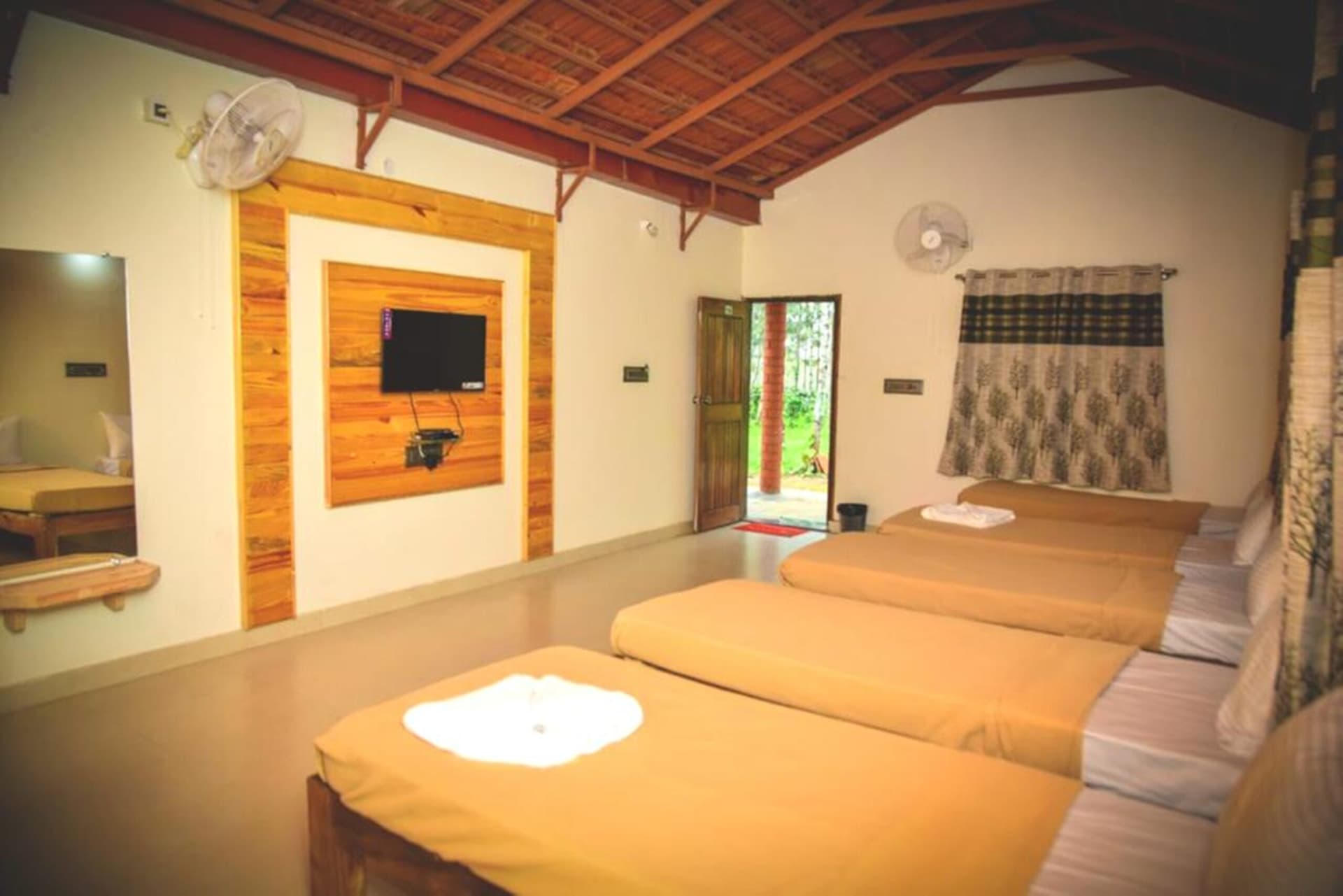 Dormitory Deluxe shared room